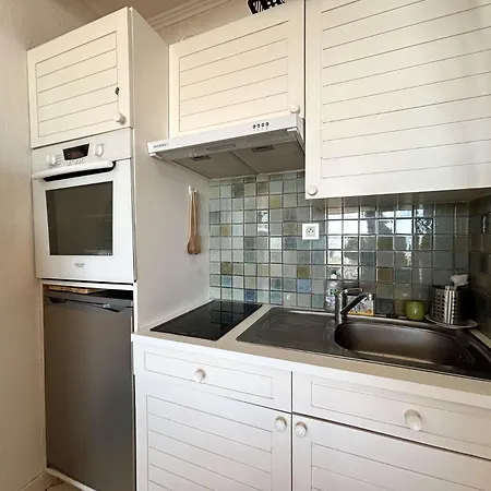 Manureva, - Face - - Lb538-001 Appartement *